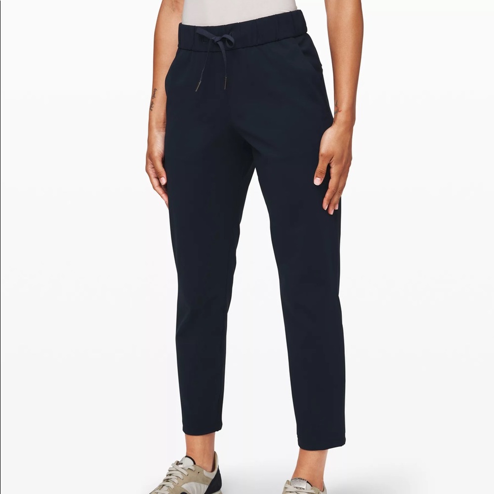Lululemon on the fly pant